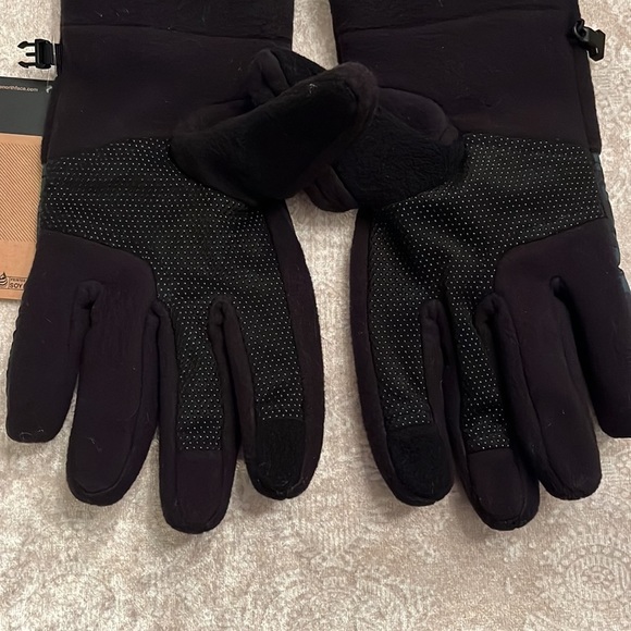 Brand New The North Face Denali ETip Touchscreen Gloves Zippered Black Plaid - Picture 9 of 13